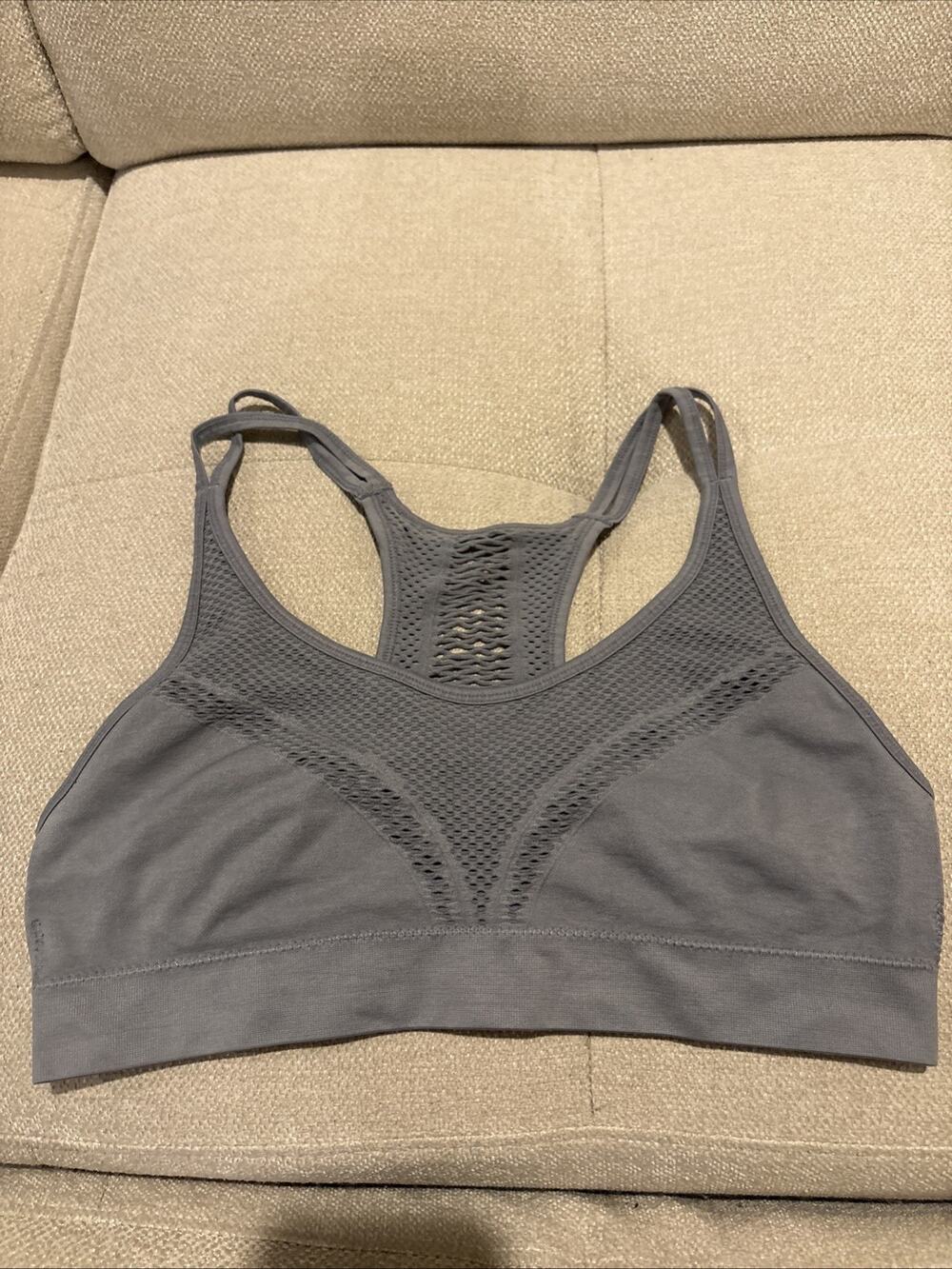 le Sports Bra Eyelet Racer Back L, EUC, Sports, Yoga, Athleisure, Beach, Dance